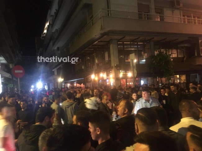 Ένταση και ξύλο στη Θεσσαλονίκη: Συνεχίζεται ο συνωστισμός στα take away [Φωτό - Video]