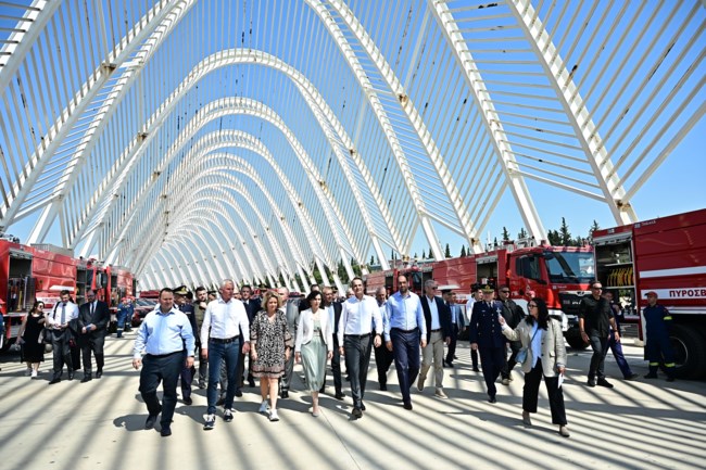 Μητσοτάκης στην παράδοση 164 νέων πυροσβεστικών οχημάτων: Οι περισσότερες δυνάμεις που είχαμε ποτέ