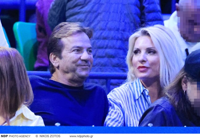 Ελένη Μενεγάκη - Μάκης Παντζόπουλος: Εικόνες από τη σπάνια δημόσια εμφάνιση του ζευγαριού