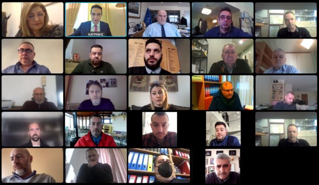 ΠΑΣΟΚ: Μπαράζ συναντήσεων με κοινωνικούς φορείς για την ακρίβεια και τον κατώτατο μισθό