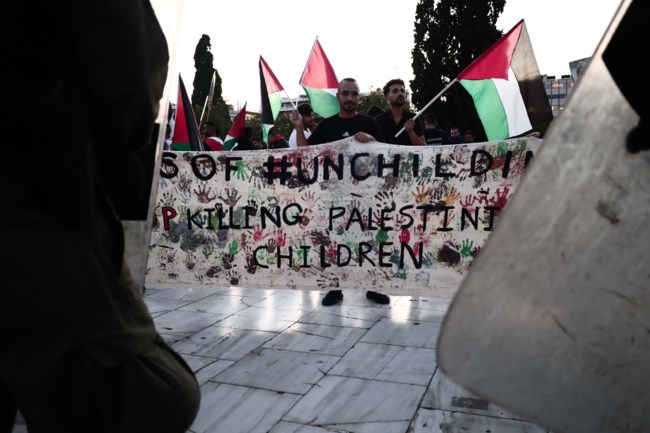 Συγκέντρωση υπέρ των Παλαιστινίων στο Σύνταγμα