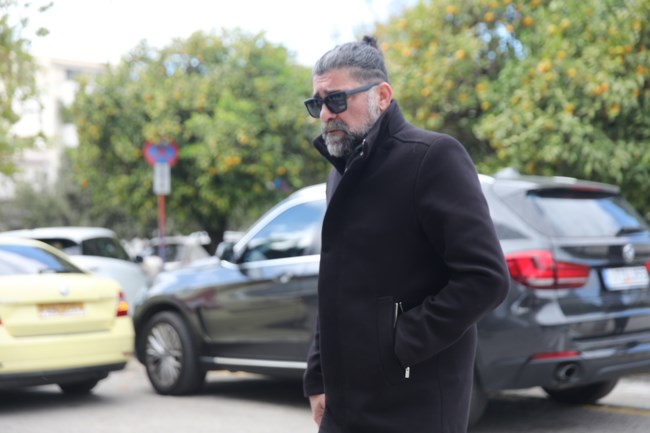 μανουσακης