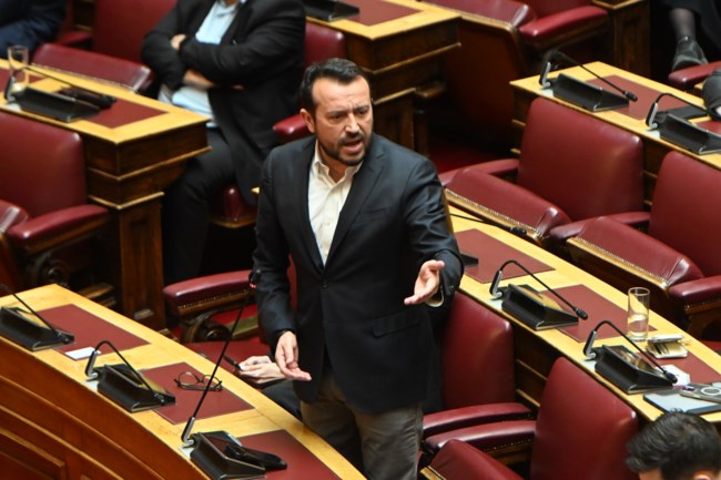 Σκληρή κόντρα Γεωργιάδη - Κωνσταντοπούλου για Χ.Α : "Την προστάτευε μέσα στο κοινοβούλιο" - "Αρνητής του Ολοκαυτώματος"