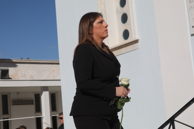 μανουσακης