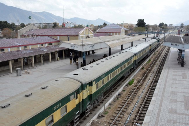 Πακιστάν: Έληξε η ομηρεία εκατοντάδων επιβατών τρένου - Νεκροί οι 33 δράστες, 21 όμηροι και τέσσερις στρατιώτες