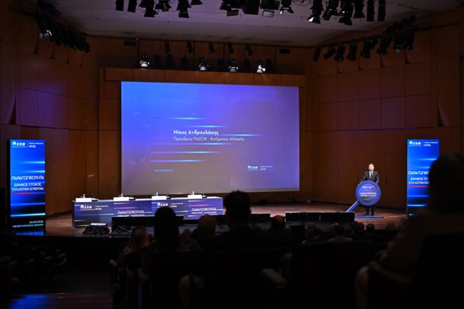 Το κυβερνητικό σχέδιο του ΠΑΣΟΚ σκιαγραφεί ο Ανδρουλάκης: Υπουργείο Made in Greece, angel visa, μείωση φόρων στους μισθούς