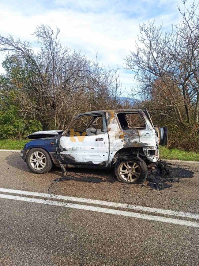 Σοκ στη Φωκίδα: Άνδρας κάηκε ζωντανός στο ΙΧ του και την ίδια ώρα το σπίτι του τυλίχθηκε στις φλόγες [βίντεο]
