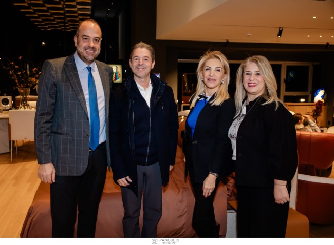 Η παρουσίαση της έκθεσης φωτιζόμενων γλυπτών του διεθνώς αναγνωρισμένου Ιταλού καλλιτέχνη Marco Lodola