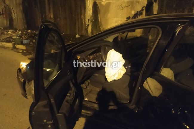 Φαρ Ουέστ στη Θεσσαλονίκη: Εμβόλισαν όχημα και απείλησαν γυναίκα με καραμπίνα ανοίγοντας πυρ [εικόνες]