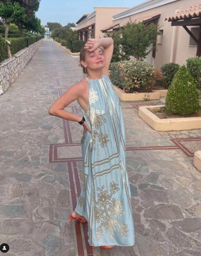 Ancient Greek vibes: Η Παναγιώτα Βλαντή φόρεσε το απόλυτο καλοκαιρινό φόρεμα που μας ταξιδεύει στα ελληνικά νησιά