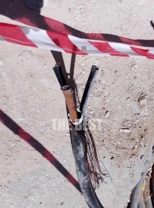 Πάτρα: Γυμνό καλώδιο τίναξε στον αέρα αυτοκίνητο εν κινήσει [εικόνες]