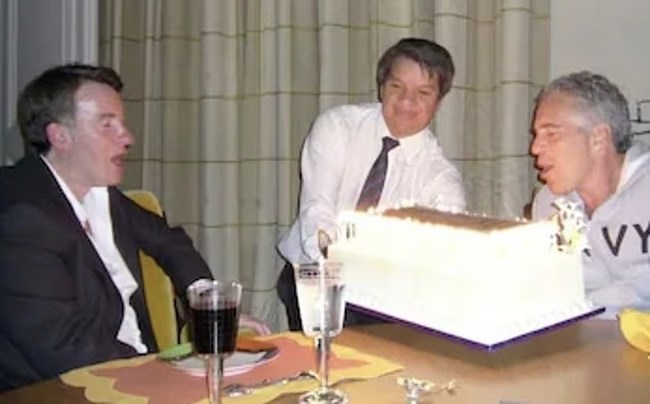 Βρετανία: "Έγκλημα και προδοσία" - Οι μυστικές συνομιλίες Μάντελσον - Έπσταϊν και η διαρροή πληροφοριών