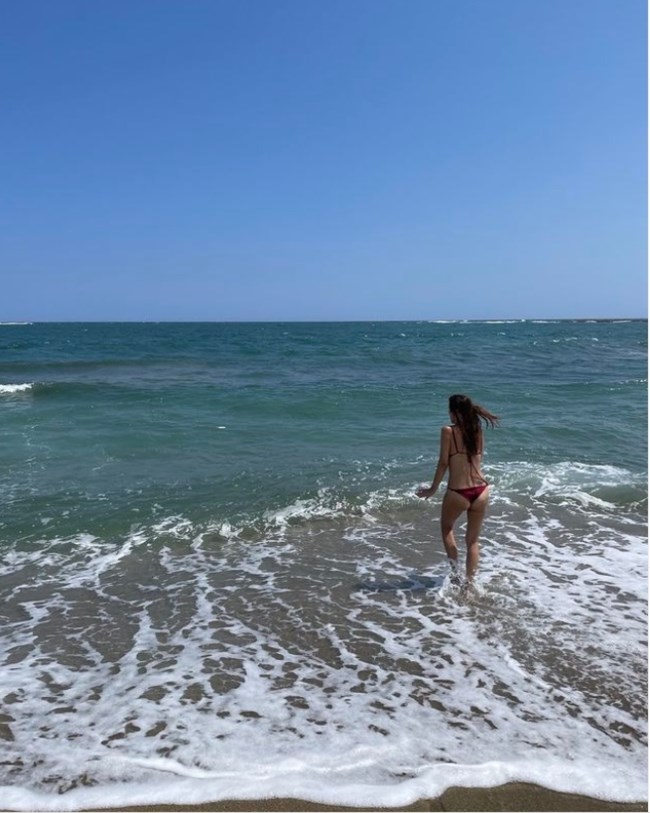 H Κατερίνα Λέχου λατρεύει την θάλασσα: "Όσο πιο άγρια τόσο πιο αληθινή…."