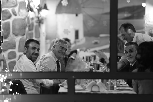 Ανδρουλάκης και βουλευτές του ΠΑΣΟΚ σε ψαροταβέρνα στην Καισαριανή μετά τη συζήτηση για τον προϋπολογισμό [εικόνες]