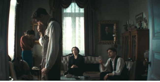 "Η μεγάλη χίμαιρα": Το πλοίο "Μαρίνα" βυθίζεται και η μοίρα των ηρώων αλλάζει για πάντα