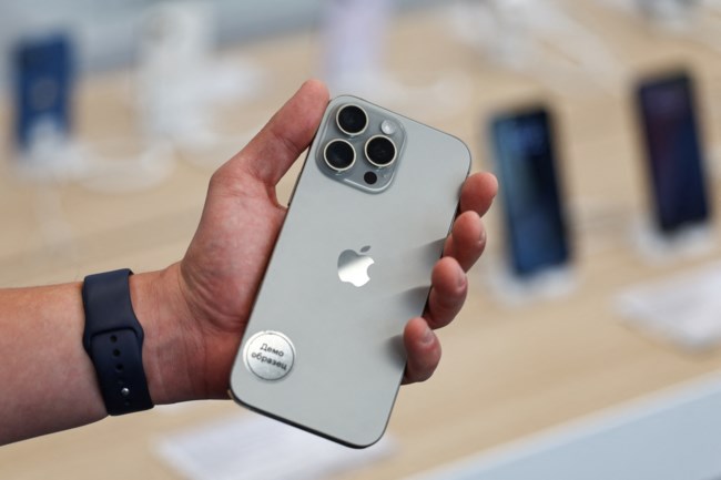 iPhone 16