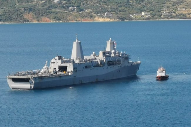 Στη Σούδα το θηριώδες ελικοπτεροφόρο "USS Iwo Jima" του 6ου αμερικανικού στόλου [εικόνες]