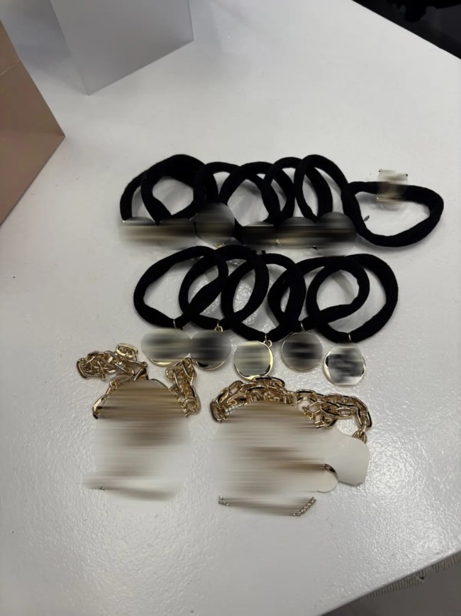 Κολωνάκι: Σύλληψη ιδιοκτήτριας καταστήματος - Πουλούσε προϊόντα "μαϊμού" ως γνήσια