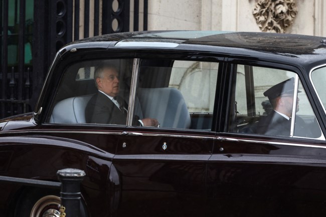 Αποδοκιμασίες για τον πρίγκιπα Άντριου