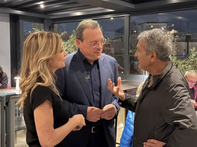 ΦΑΜΕΛΛΟΣ ΚΑΛΛΙΤΕΧΝΕΣ