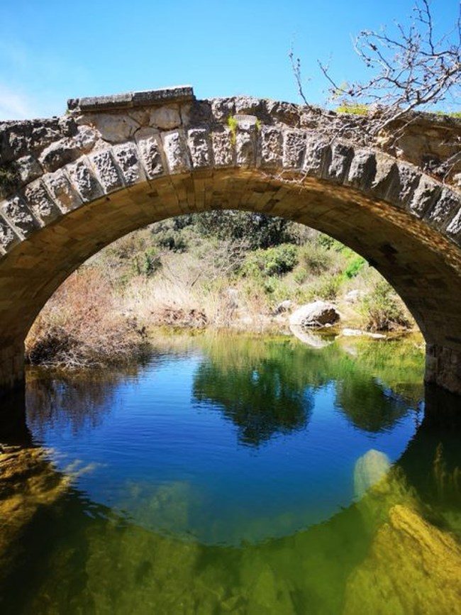 Νεραϊδόσπηλιος