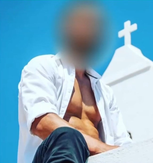 ΤΡΑΓΟΥΔΙΣΤΗΣ ΑΠΟΠΛΑΝΗΣΗ