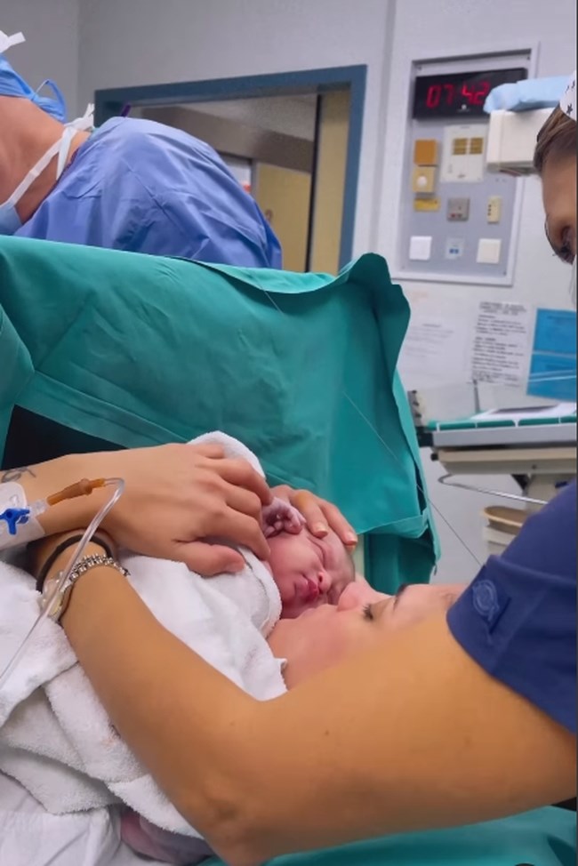 Μαίρη Συνατσάκη: Η κόρη της έγινε ενός έτους και μας δείχνει απίθανα στιγμιότυπα από τον πρώτο χρόνο της ζωής της