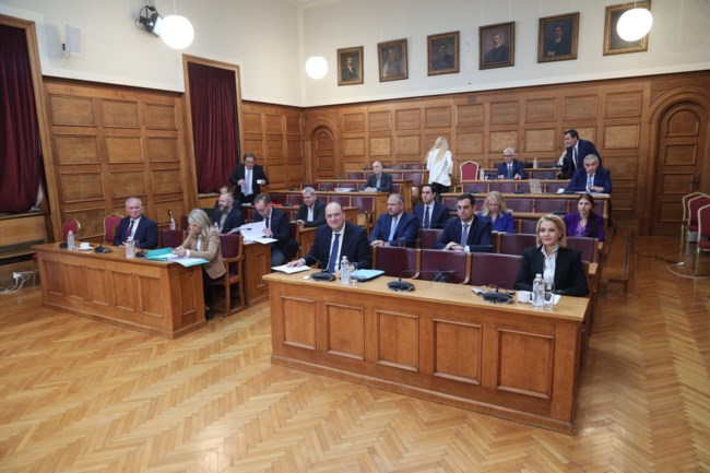 Αντιδράσεις της αντιπολίτευσης για την κατάθεση Ζερβού για τον ΟΠΕΚΕΠΕ: "Η σιωπή του είναι παραδοχή ενοχής"