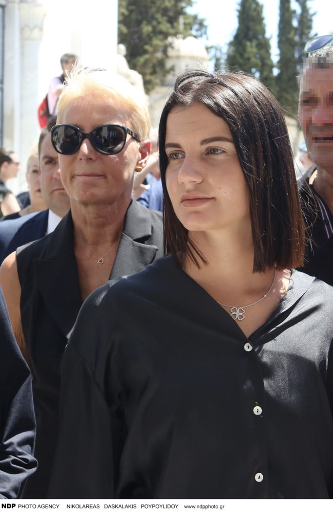 ΑΛΙΚΗ ΚΑΡΑΜΑΝΛΗ