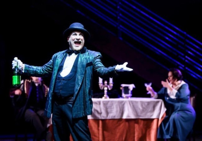 Το Τρίτο Στεφάνι μεταφέρεται σε νέα στέγη λόγω μεγάλης προσέλευσης