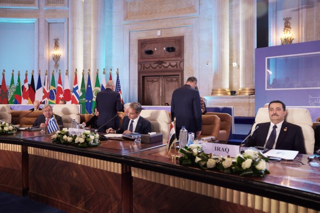 Μητσοτάκης από Κάιρο: Καμία στρατιωτική επέμβαση δεν μπορεί να υποκαταστήσει μία ειρηνική λύση