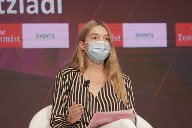 Συνέδριο Economist: Οι δύο έφηβοι ομιλητές που έκλεψαν την παράσταση [εικόνες]
