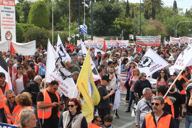 Απεργιακές συγκεντρώσεις στο κέντρο της Αθήνας - Ποιοι συμμετείχαν, πώς θα κινηθούν τα μέσα μεταφοράς [εικόνες]