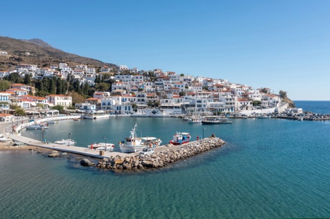 Ενα κυκλαδονήσι ως "μυστικός παράδεισος" - Ο ιδανικός προορισμός για τους Βρετανούς τουρίστες