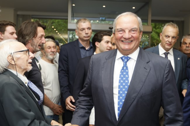 Καραμανλής γραβάτα