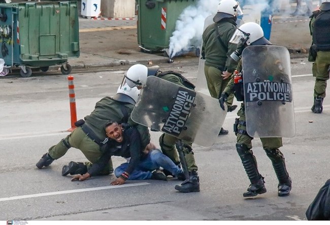 Θεσσαλονίκη: Επεισόδιο με τον πατέρα του 16χρονου Ρομά - "Τον γιο μου σκοτώσανε!" [εικόνες - βίντεο]