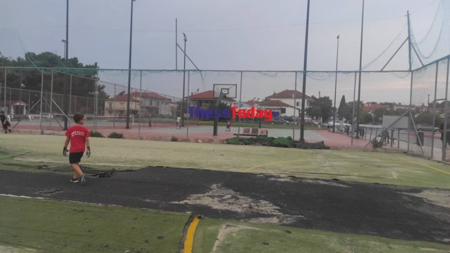 Ελίνα Τζένγκο: Σε αυτό το "βομβαρδισμένο" γηπεδάκι προπονείται το χρυσό κορίτσι του ελληνικού αθλητισμού [Εικόνες]