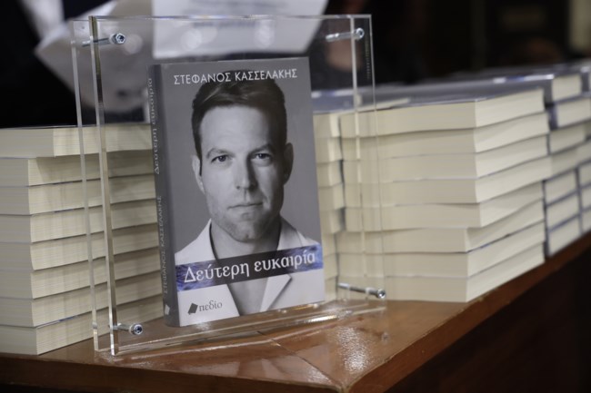 Λία Κασσελάκη: Έκλαψα όταν η καρέκλα που καθόταν ο Στέφανος στον ΣΥΡΙΖΑ είχε μαχαίρια - Κατάλαβα ότι το παιδί μου υπέφερε