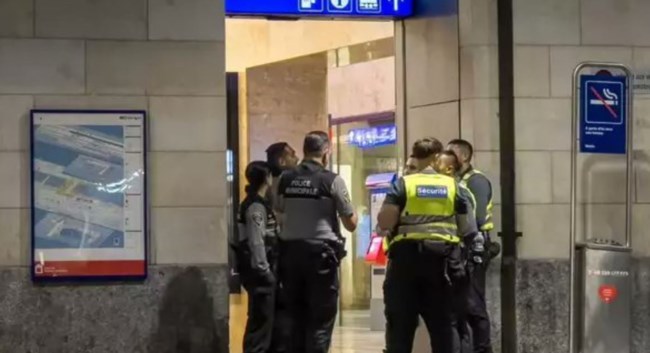 ΠΑΡΙΣΙ ΔΟΛΟΦΟΝΙΑ 19ΧΡΟΝΗΣ ΦΟΙΤΗΤΡΙΑΣ