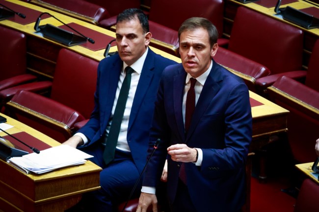 "Αρπάχτηκαν" Μάντζος - Γεωργιάδης: "Έχετε μπλέξει τη Βουλή με τον εθνικό κήπο και νομίζετε ότι με το ΠΑΣΟΚ θα κάνετε περίπατο"