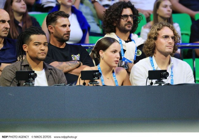 ΤΣΙΤΣΙΠΑΣ ΑΔΕΡΦΗ