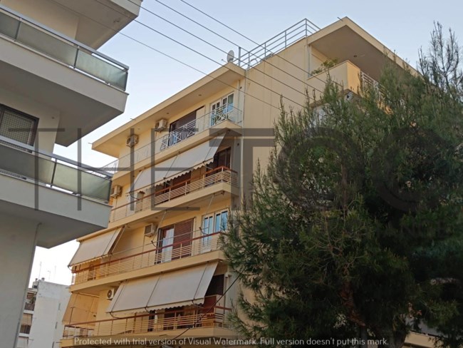 Σοκ στη Γλυφάδα: Ξυλοκόπησε άγρια τη σύντροφό του και αυτοκτόνησε όταν έφτασε η αστυνομία