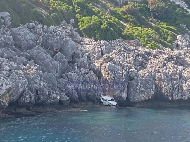 "Πάγωσε" η Κεφαλονιά με τον θάνατο του 23χρονου Νίκου που έπεσε με το αμάξι σε γκρεμό - Γύρναγε σπίτι από τη δουλειά
