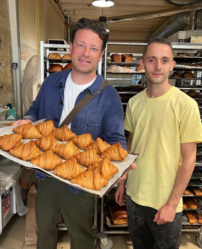 Στη Θεσσαλονίκη ο διεθνούς φήμης σεφ Jamie Oliver - Γυρίσματα για τη νέα εκπομπή του