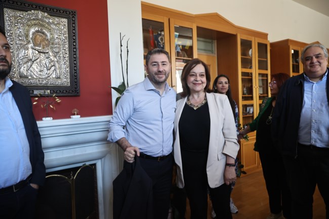 Περιοδεία Ανδρουλάκη στην Καλαμαριά: Ο Μητσοτάκης χαϊδεύει ισχυρά οικονομικά συμφέροντα πίσω από κλειστές πόρτες