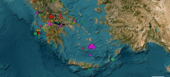 Σεισμοί στη Σαντορίνη: Κλειστά σχολεία και αποφυγή συγκεντρώσεων σε κλειστούς χώρους - Τα έκτακτα μέτρα που αποφασίστηκαν