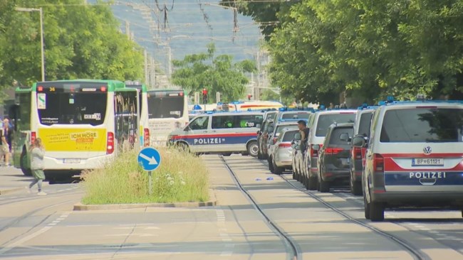 ΑΥΣΤΡΙΑ ΓΚΡΑΤΣ ΜΑΚΕΛΕΙΟ ΣΕ ΣΧΟΛΕΙΟ