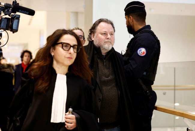 Γαλλία: Ένοχος ο σκηνοθέτης Κριστόφ Ρουζιά για τη σεξουαλική κακοποίηση της ηθοποιού Αντέλ Ενέλ, όταν αυτή ήταν ανήλικη