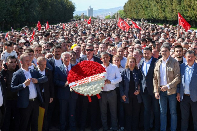 Τουρκία: Βαθαίνει η κρίση στο CHP - Αντιπαράθεση για συνέδριο και φήμες για νέο κόμμα