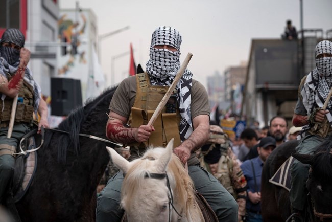 Basij: Η σκληρή παραστρατιωτική οργάνωση των Φρουρών της Επανάστασης - Εκπαιδεύονται για να σκοτώνουν